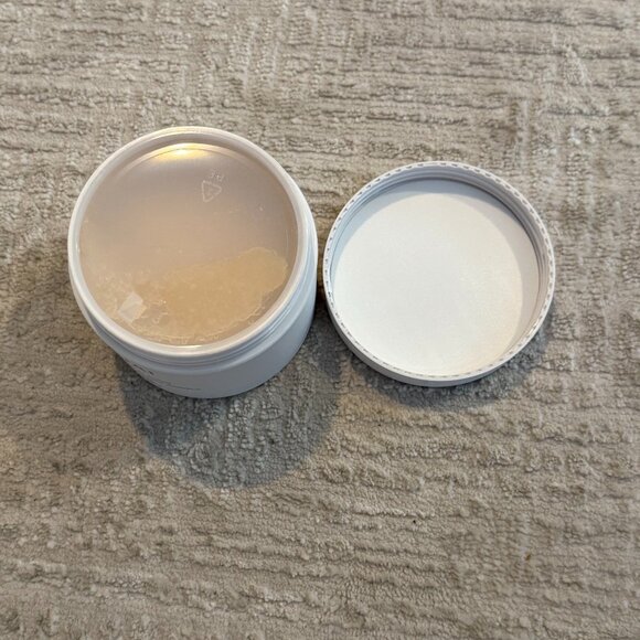OUAI Scalp and Body Scrub - St. Barts (Gommage Corps Et Cuir Chevelu) - new! - Picture 3 of 3